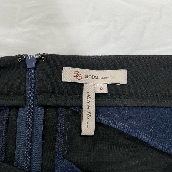 bcbg generation navy blue and black skirt - Picture 3 of 3